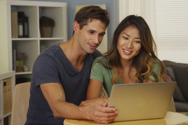 Testamentos online para parejas: cómo organizar los bienes en común